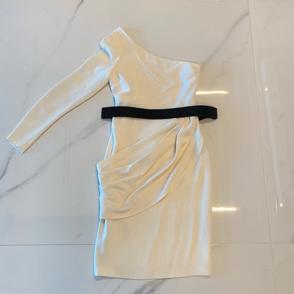 Alice + Olivia white one sleeve dress with belt